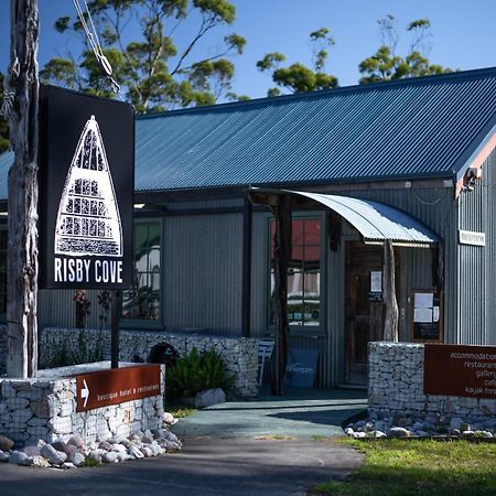 Risby Cove Boutique Hotel สตรอน ภายนอก รูปภาพ