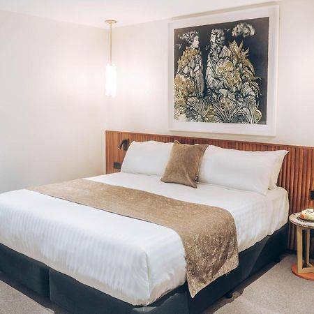 Risby Cove Boutique Hotel สตรอน ภายนอก รูปภาพ
