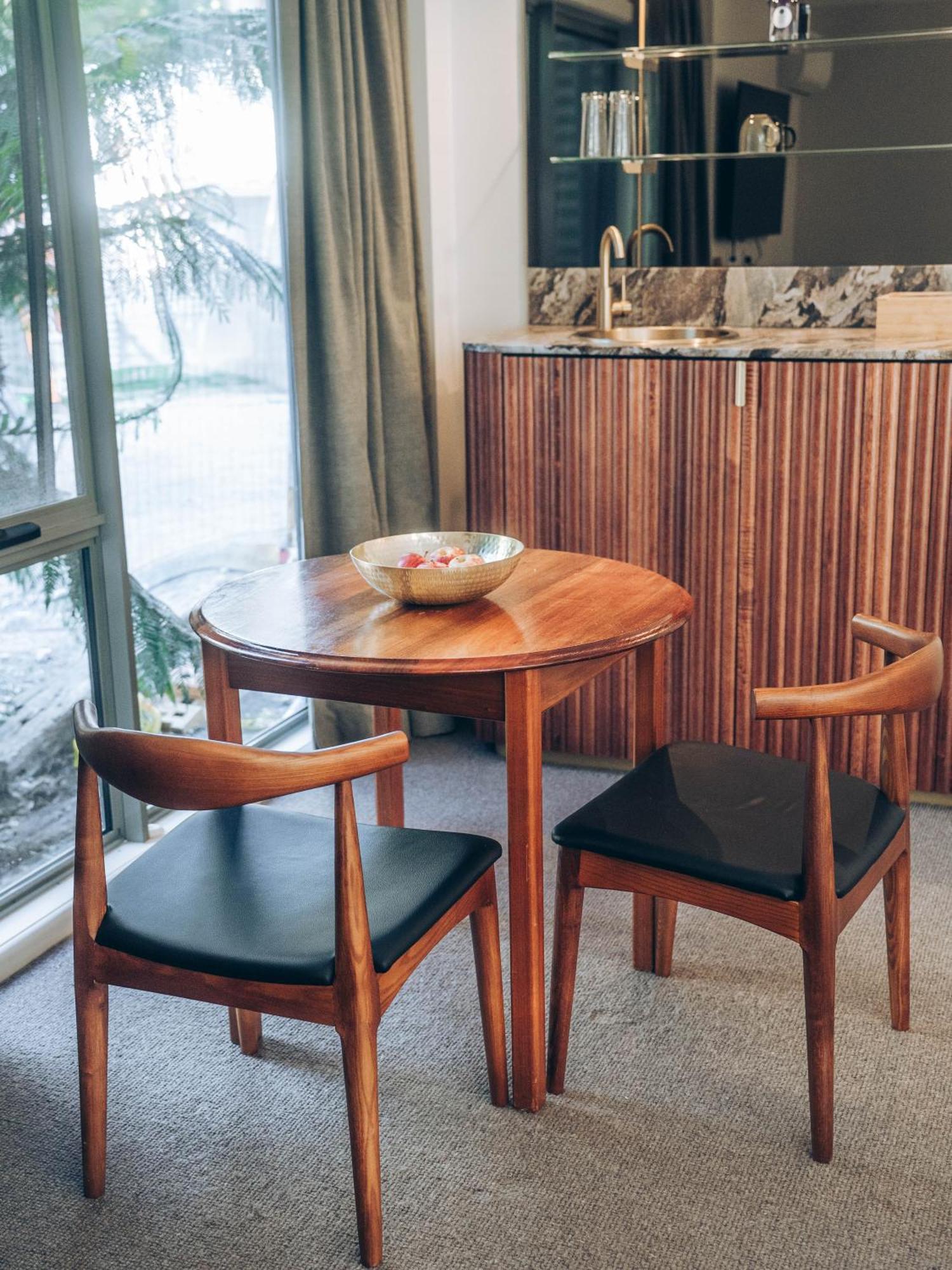 Risby Cove Boutique Hotel สตรอน ภายนอก รูปภาพ