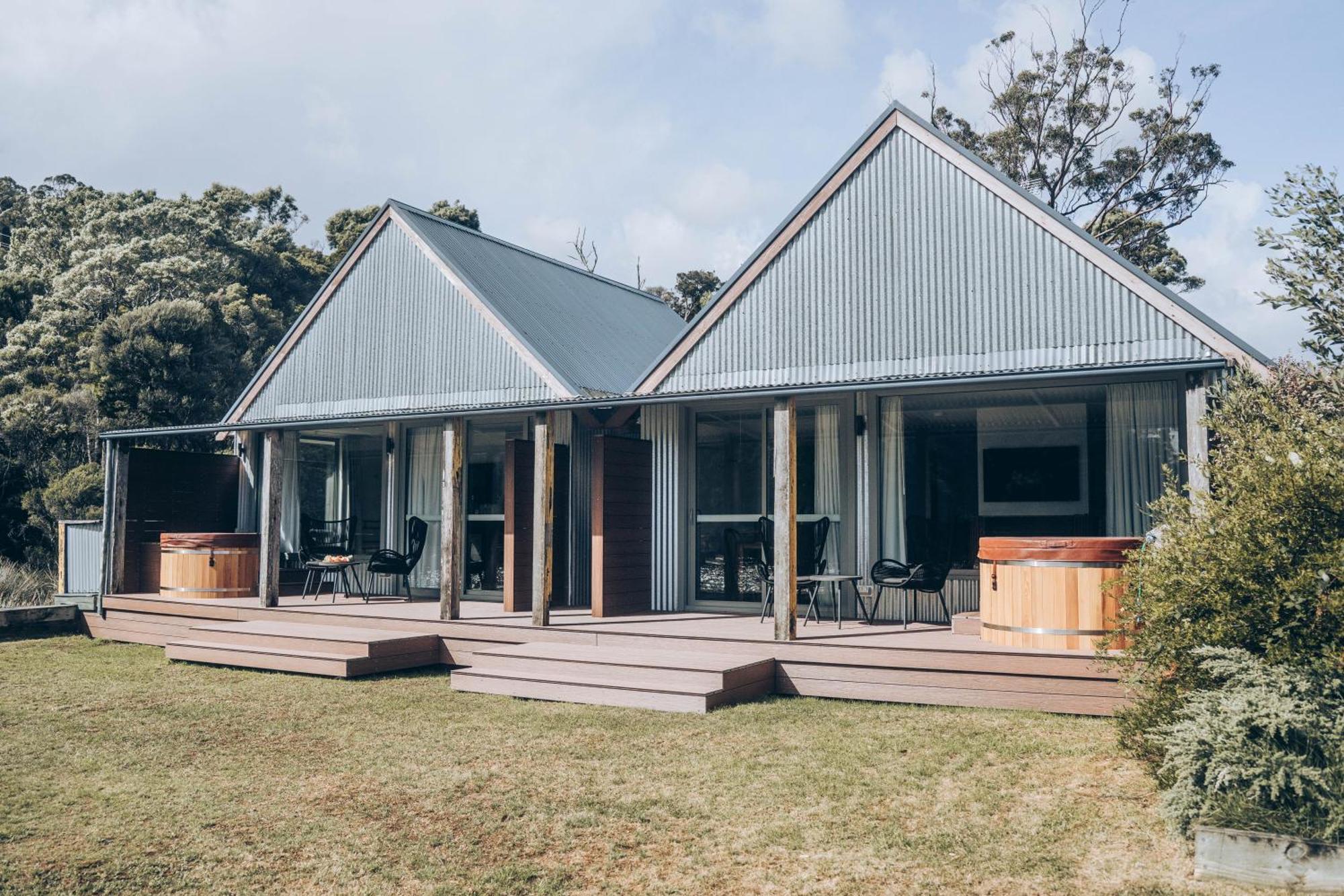 Risby Cove Boutique Hotel สตรอน ภายนอก รูปภาพ
