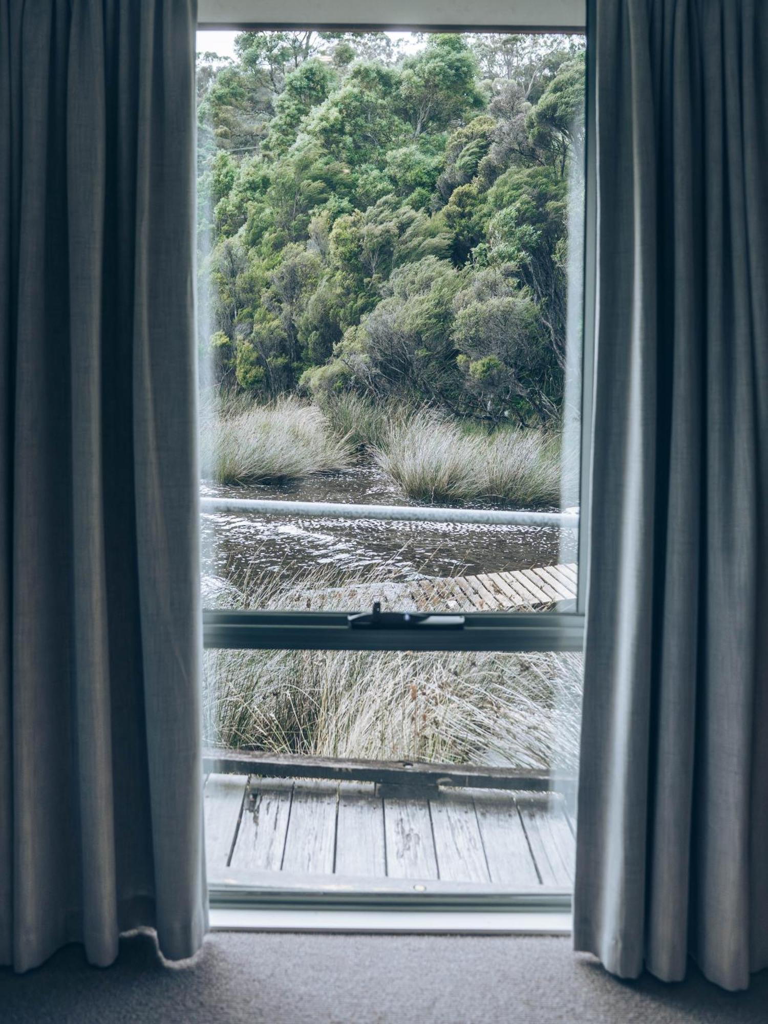 Risby Cove Boutique Hotel สตรอน ภายนอก รูปภาพ
